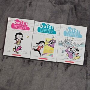 Daisy Dreamer‎ Books by Holly Anna, lot of 3, Childrens Chapter Books